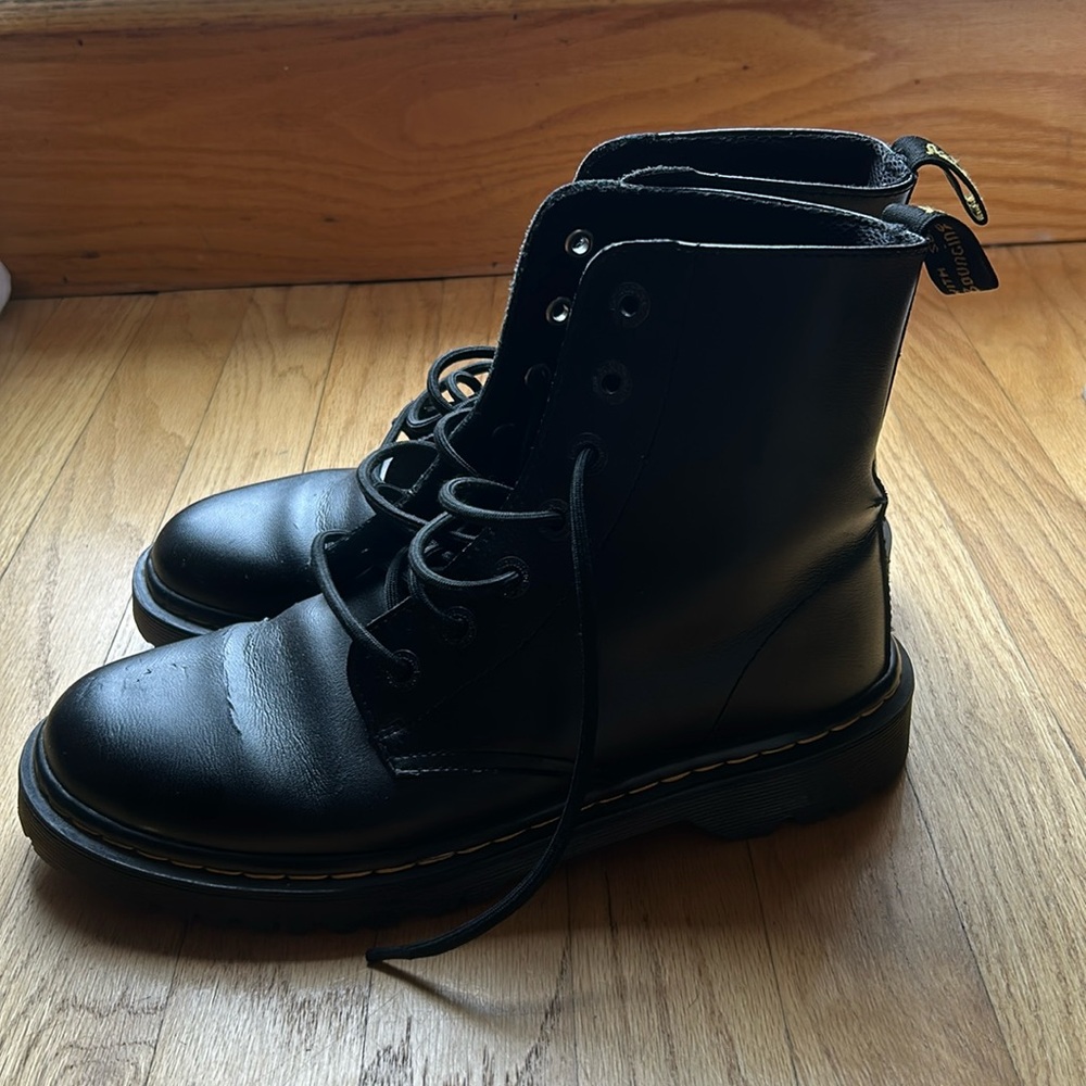 Gently worn DOC MARTEN BOOT